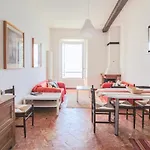 Borgo A アパート Rezzonico